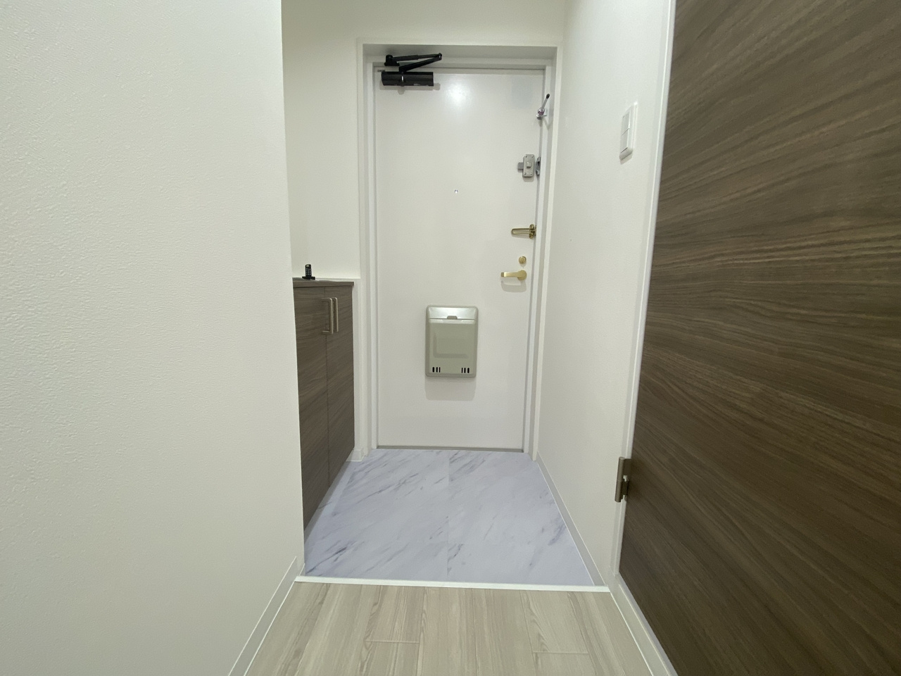 セレストの玄関|別号室の参考写真です。