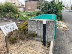 レオパレスエスパールビラの玄関