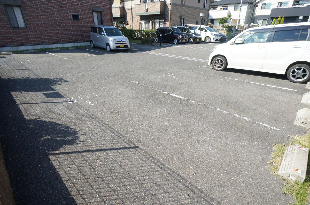 リビングタウン高山台Ｂの駐車場