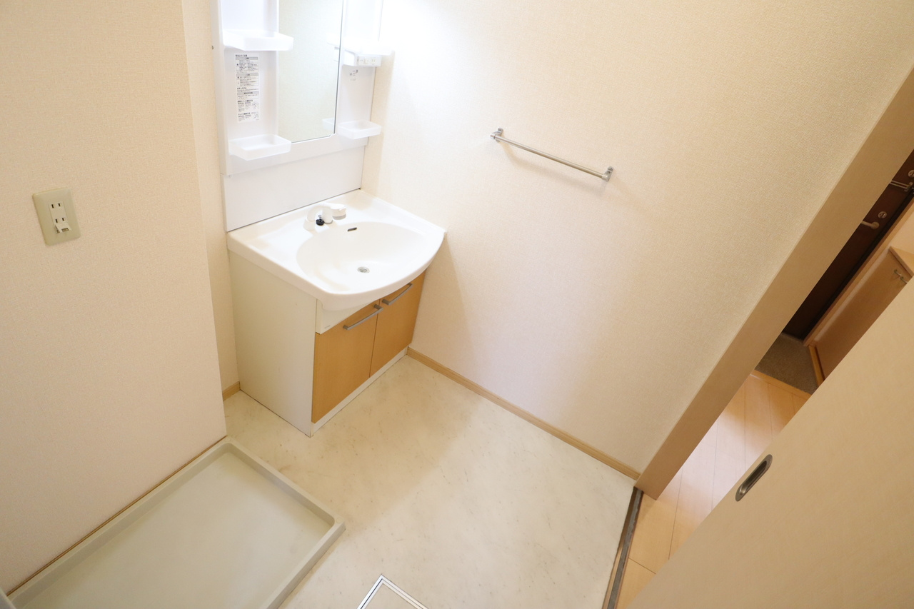 リビングタウン高山台Ｂの洗面所
