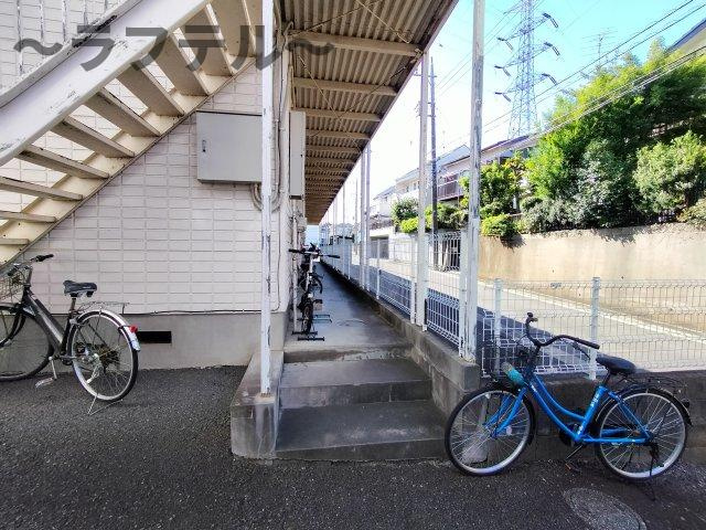 リバーサイドハイツC棟のエントランス