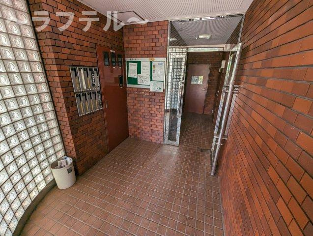 所沢市金山町の賃貸マンションのロビー