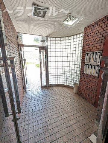所沢市金山町の賃貸マンションのロビー