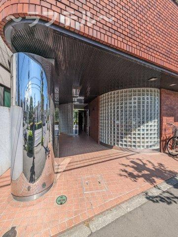 所沢市金山町の賃貸マンションのエントランス