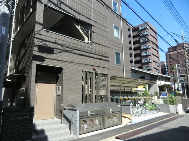 Ｃｏｍｆｏｒｔ浦和のエントランス