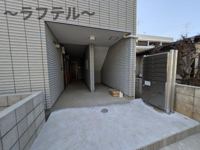 キャメル所沢青葉台のエントランス