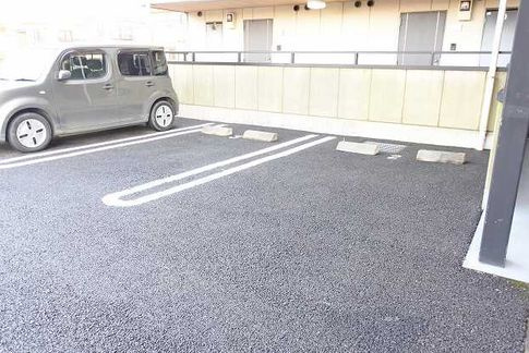 アクアヴィラの駐車場