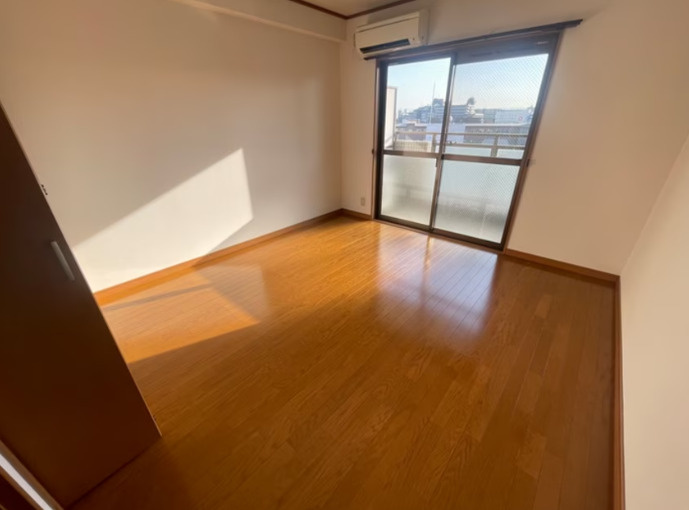 永久の内装|内装は別部屋の参考写真です。