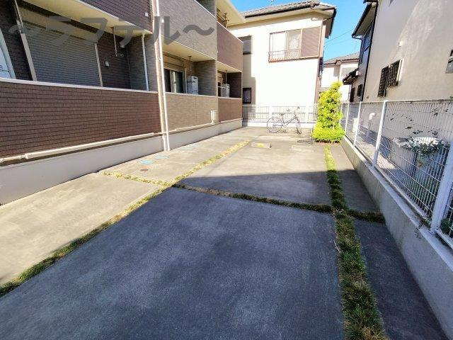 アムールファームの駐車場
