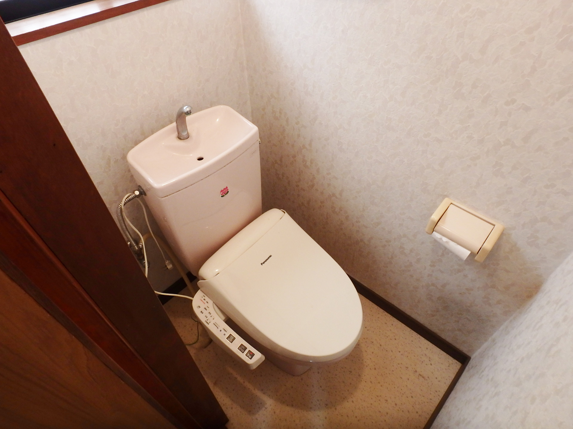門戸岡田町戸建のトイレ
