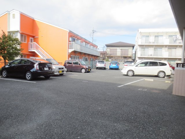 エスペランサ小池Ⅱの駐車場