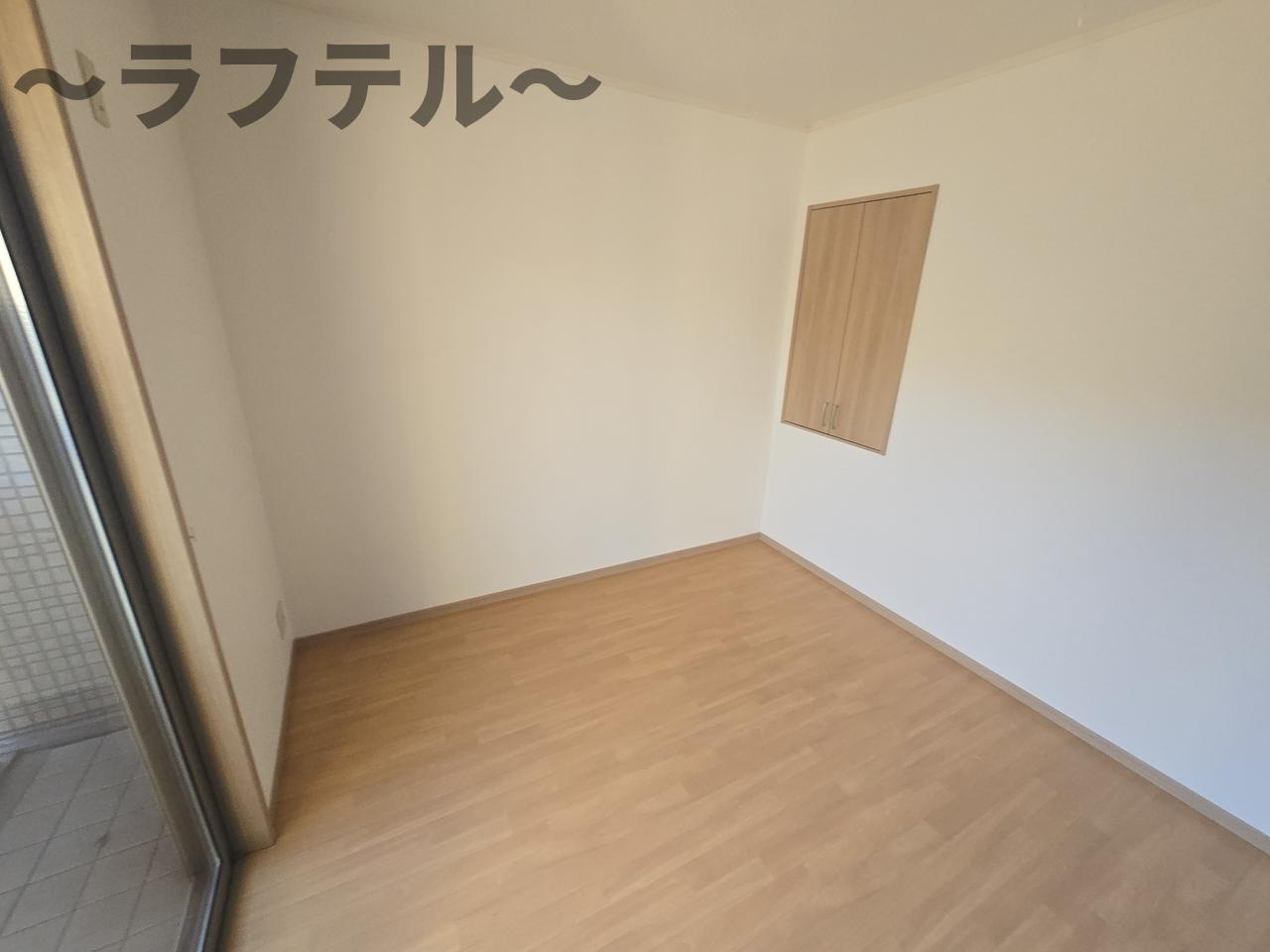 メゾンドールⅦの洋室