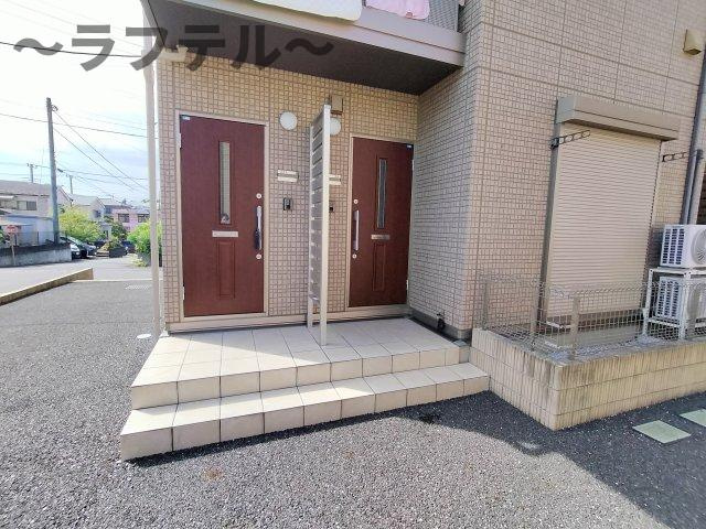 メゾンドールⅦのエントランス