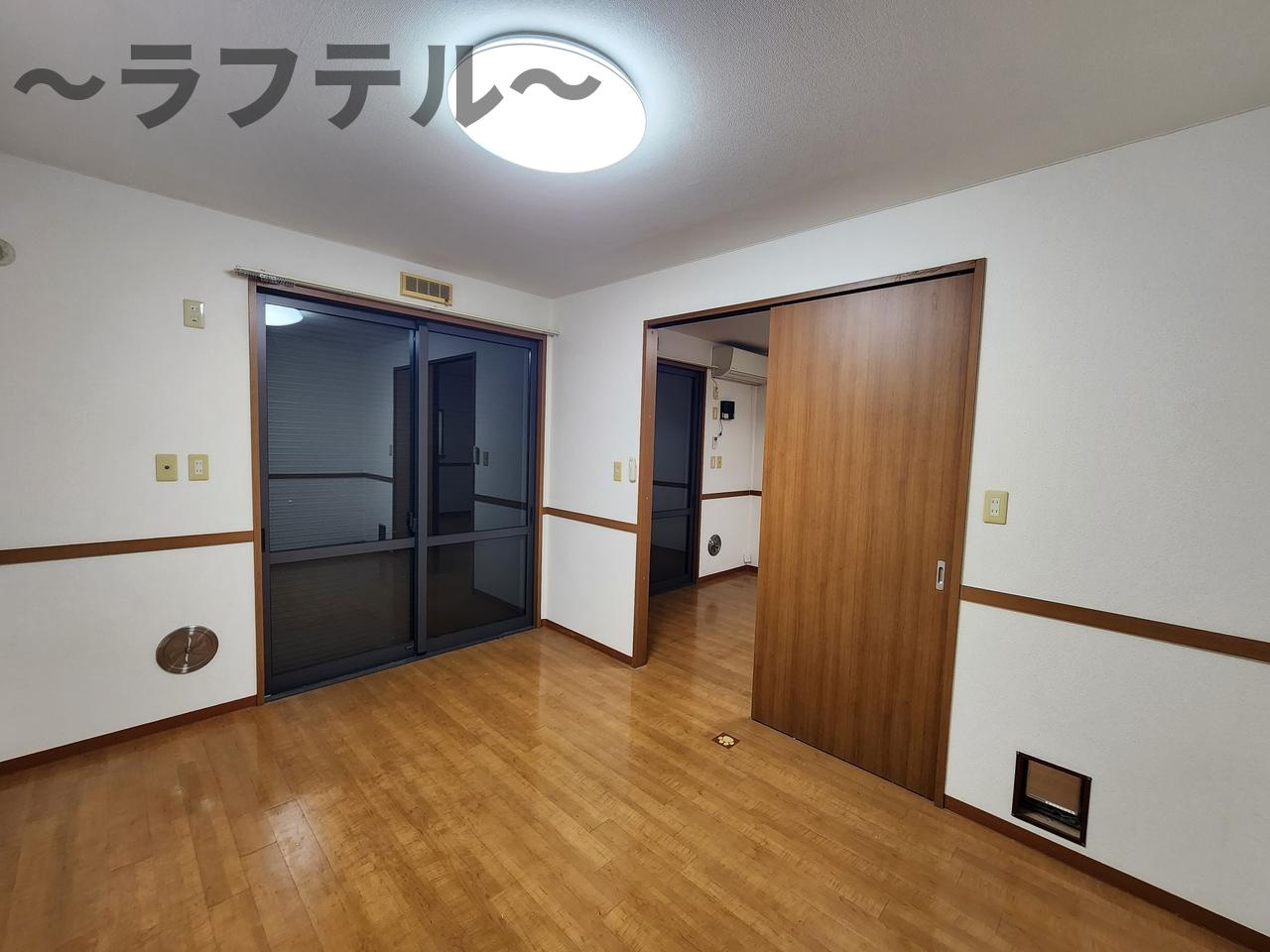 コンフォート狭山台の洋室