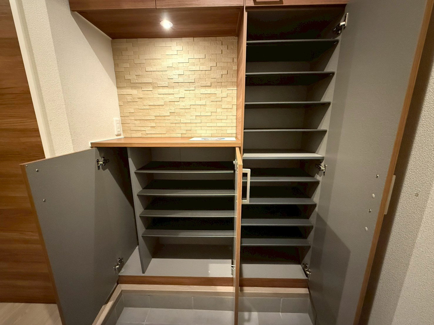 シャーメゾン京終の収納