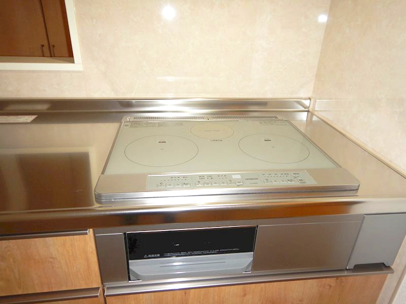 長洲中通３丁目戸建のキッチン|IHクッキングヒーター