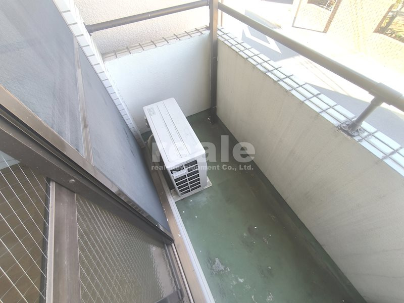 三鷹市新川５丁目の賃貸マンションのバルコニー