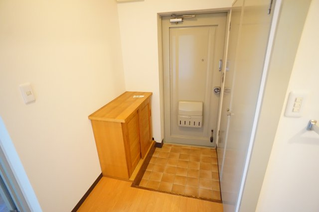 坂田マンションの玄関