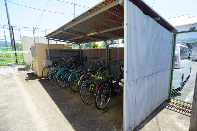 坂田マンションの駐車場