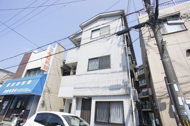 ウェルネス帝塚山の外観