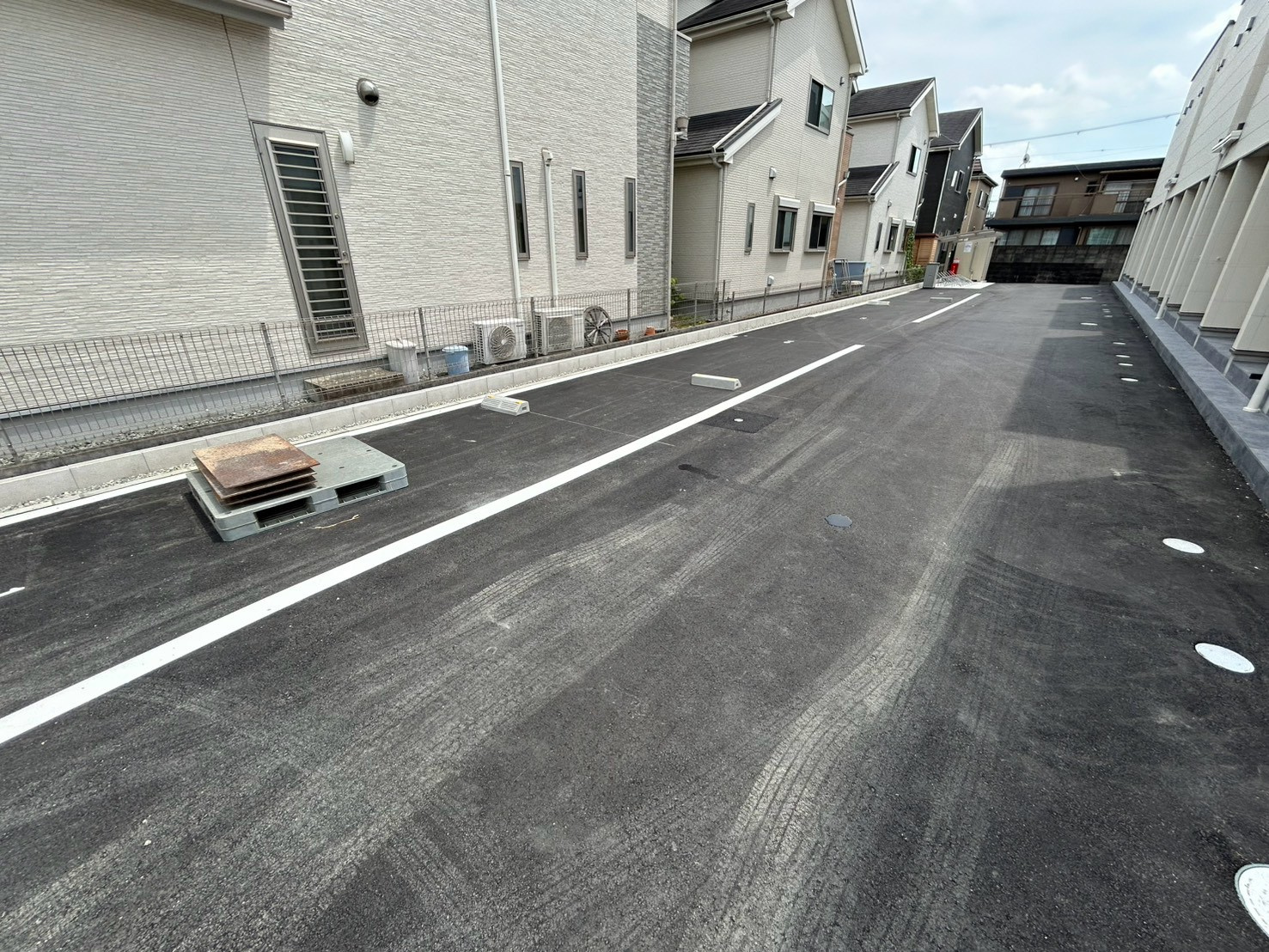 ジーメゾン奈良クレールの駐車場