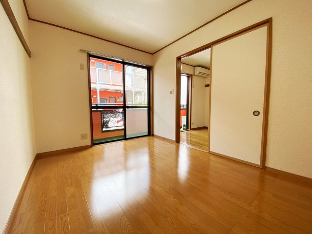 メゾンドソレイユ　A棟（錦町）の寝室|別号室の参考写真です。