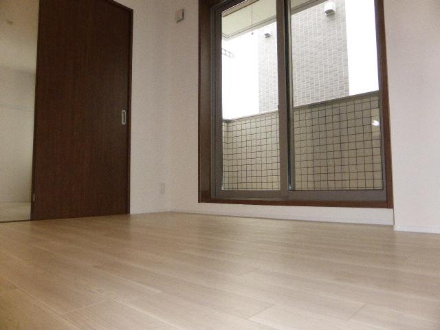 ラフィーネ奥池の居間・リビング