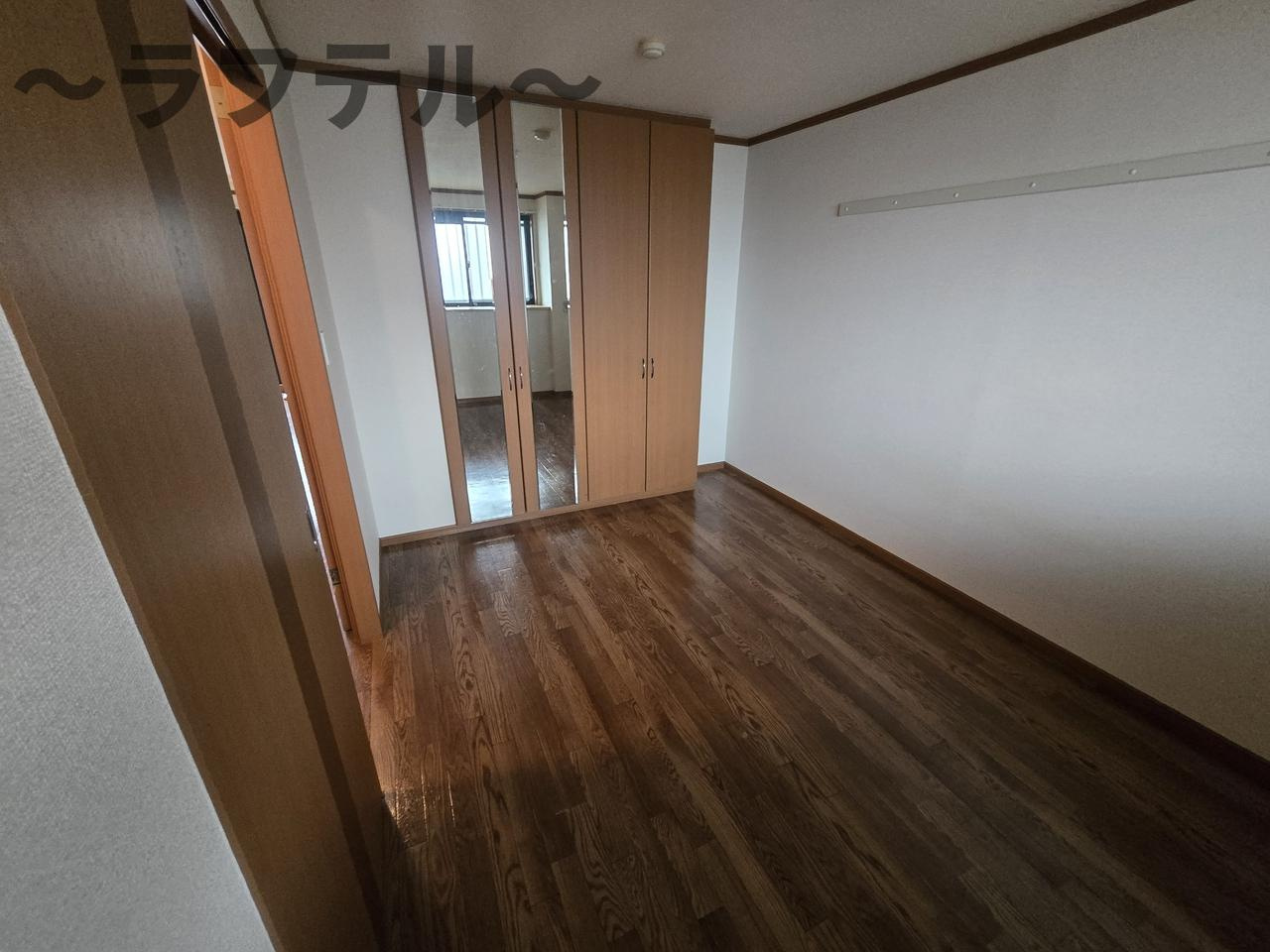 ピークエリシオンの居間・リビング|別部屋イメージ写真