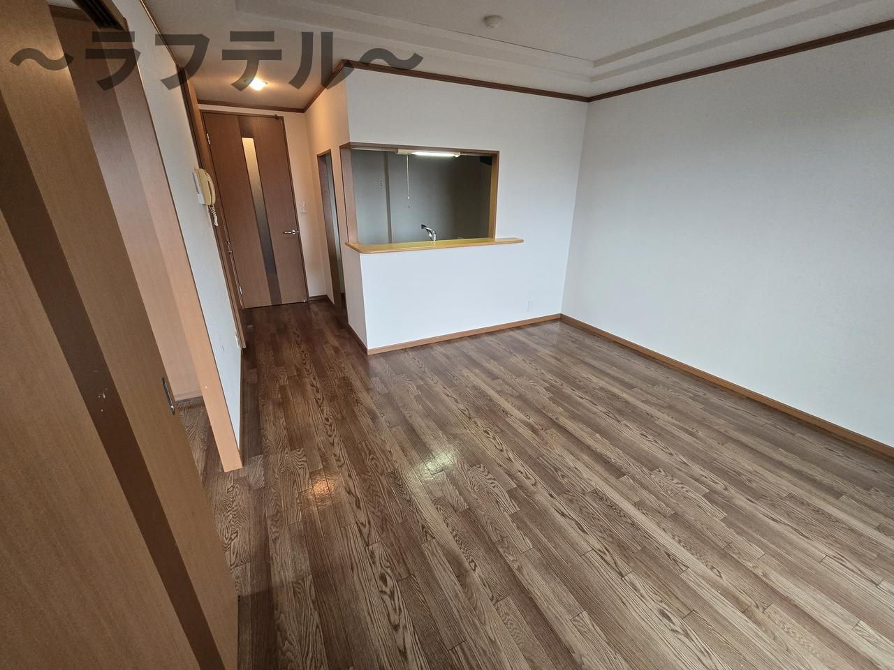 ピークエリシオンの居間・リビング|別部屋イメージ写真