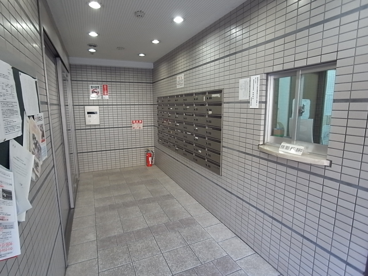 シティホームズ生駒駅前のエントランス