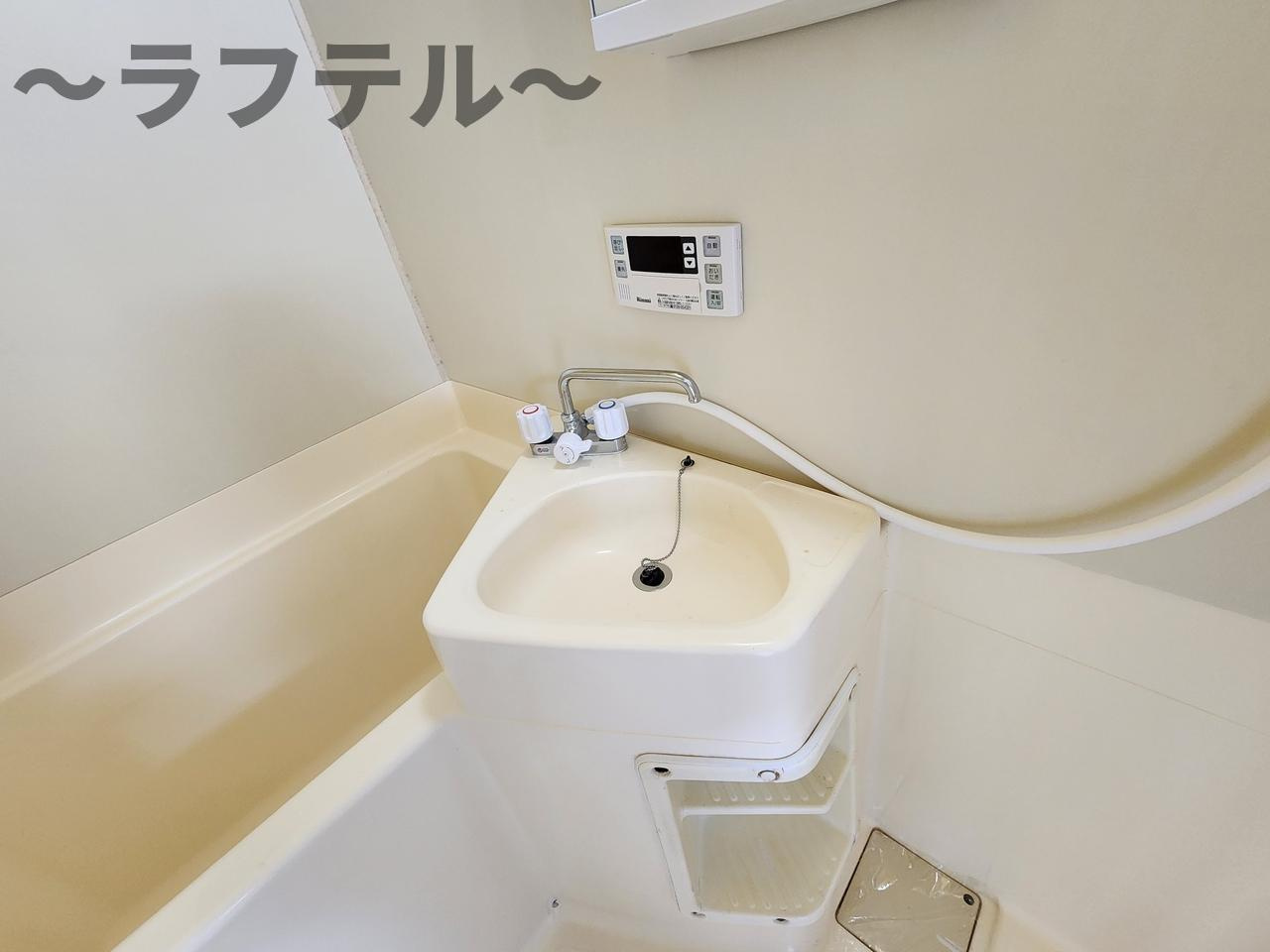 ハンティングヒルの洗面所|別部屋イメージ写真