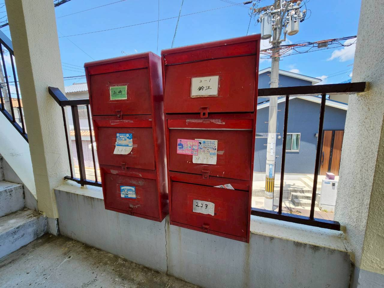 西ノ京ハイツの駐車場