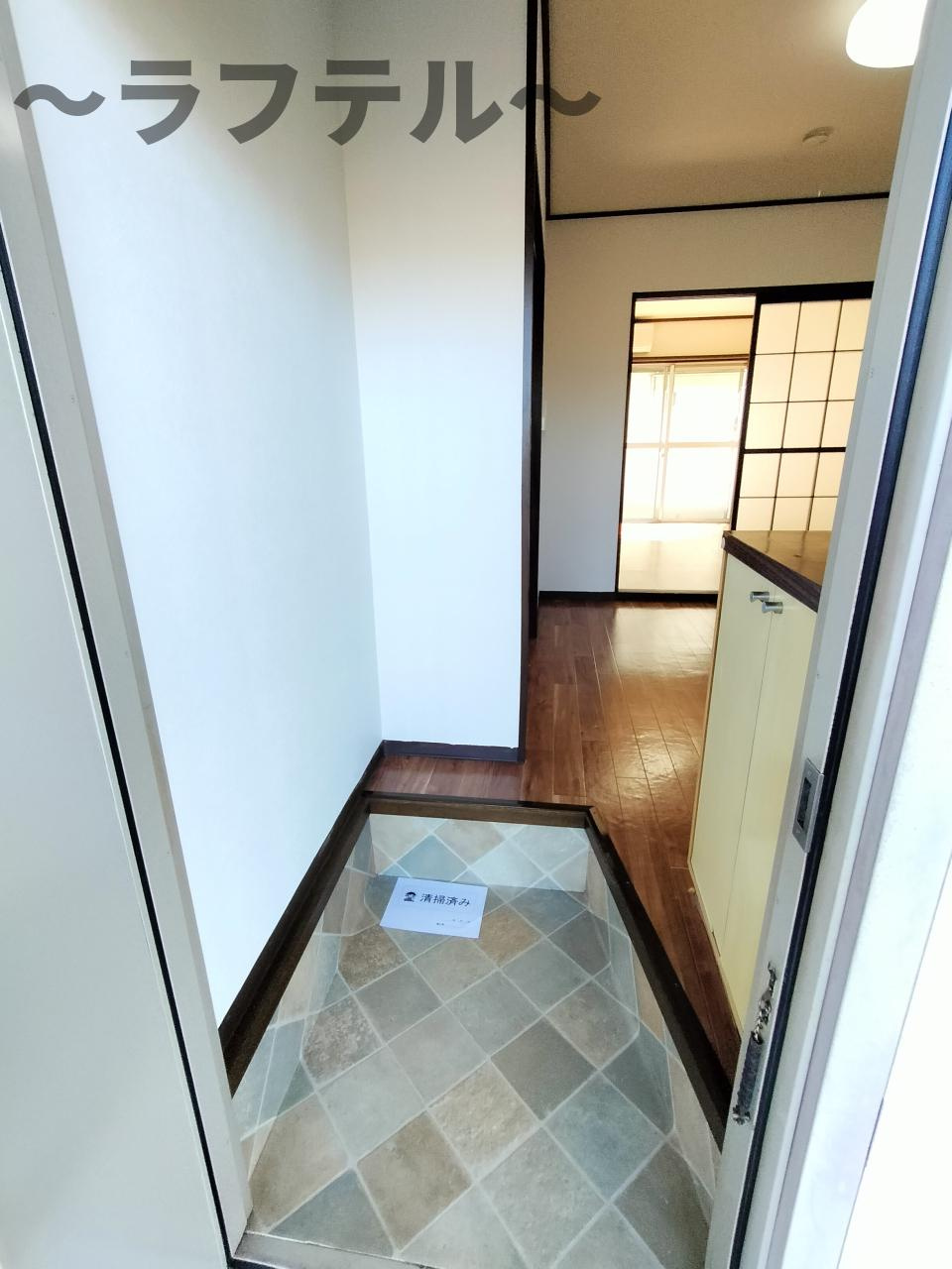 ピュアタウン上新井Bの玄関