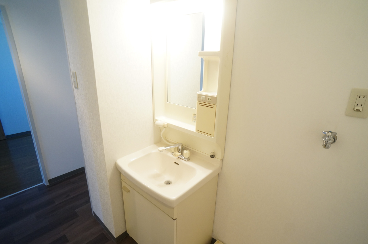 奈良市佐保台西町の賃貸マンションの洗面所
