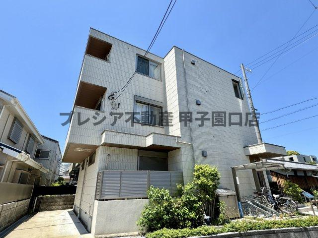 ヌメロ・ウノ甲子園口の外観
