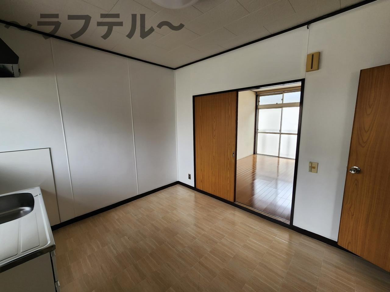 コーポ名取1号棟の居間・リビング