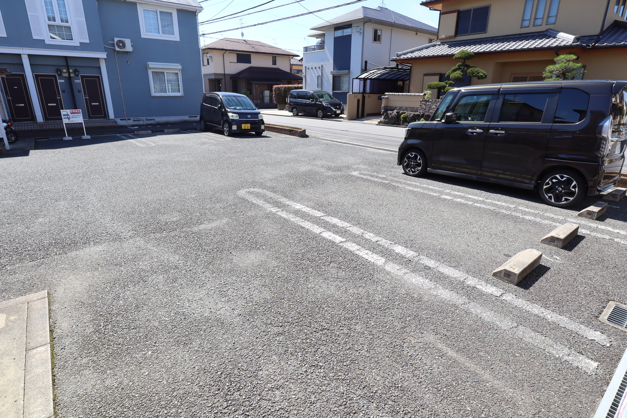 シルエラ　Ⅰの駐車場