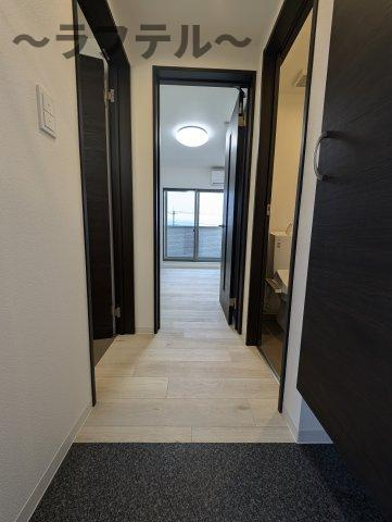 狭山市中央４丁目のアパートの玄関
