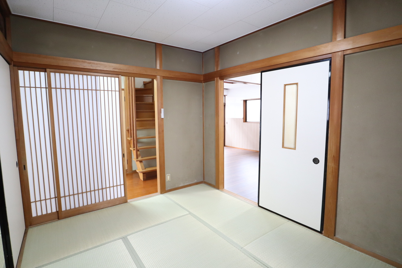 香芝市磯壁３丁目の一戸建ての和室