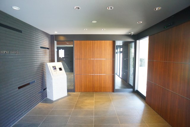 幸 court nara sanjoのロビー