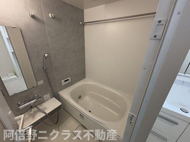 ベルンガーデン勝山北の浴室