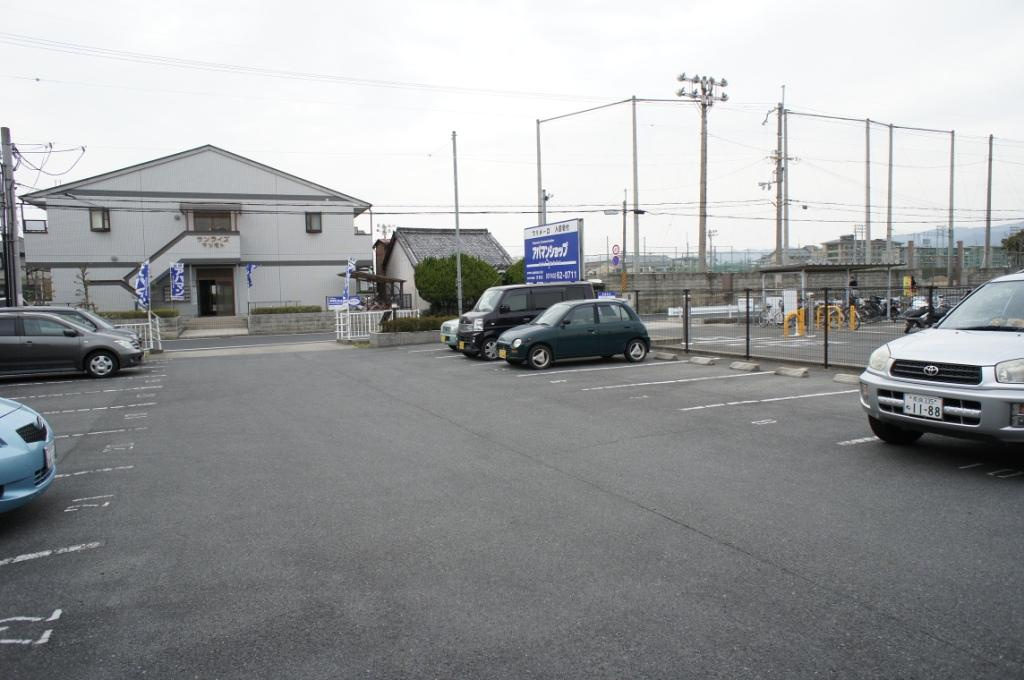 プリメーロの駐車場