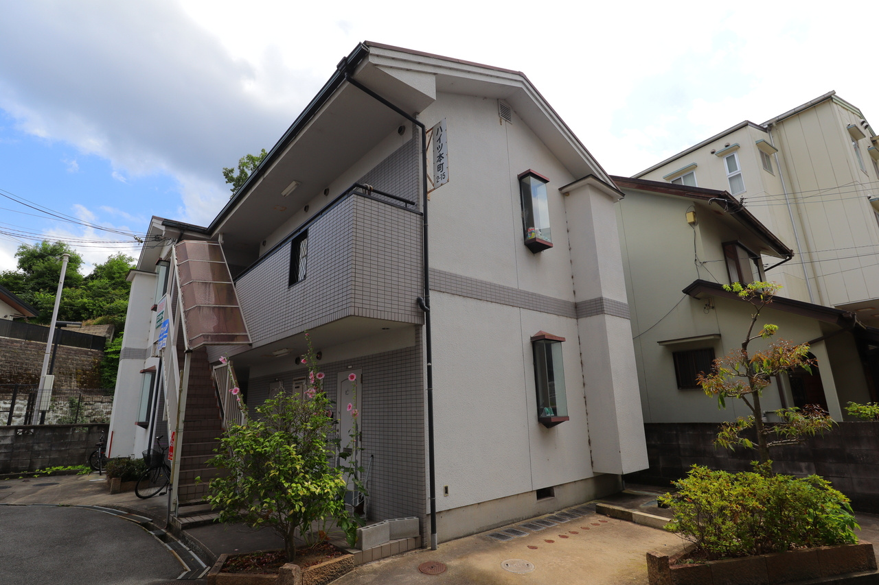 ハイツ本町のエントランス