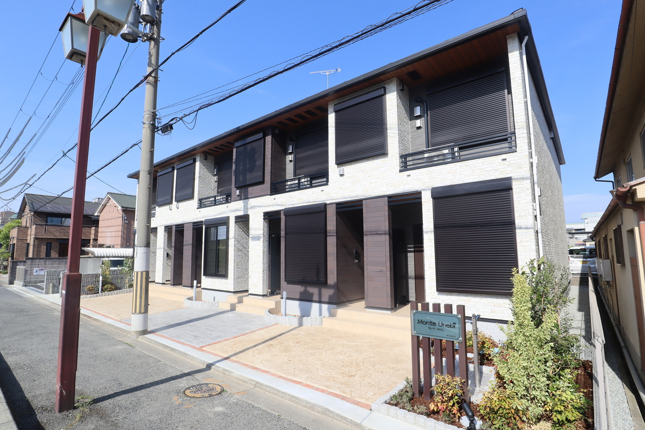 橿原市大久保町のアパートの外観