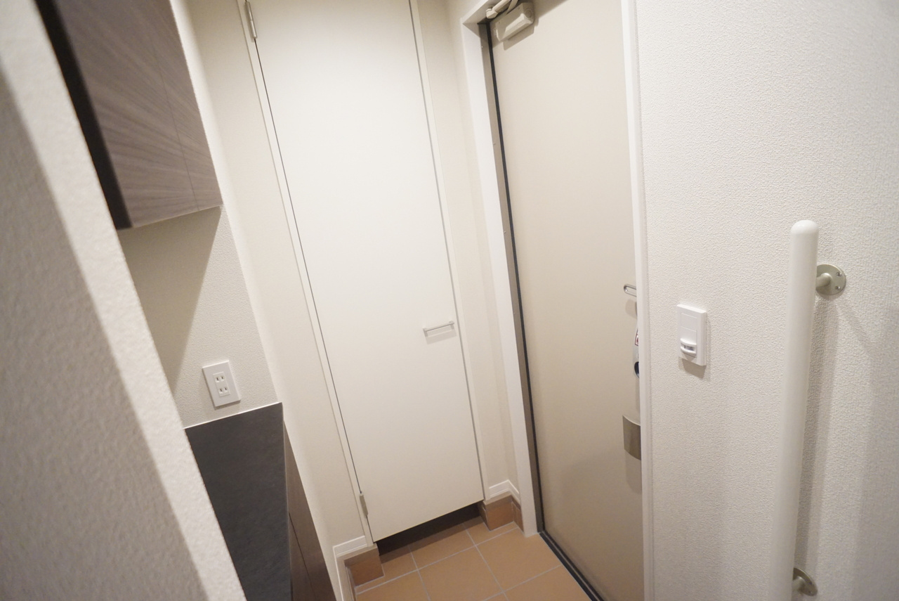 エトワール伏見の玄関