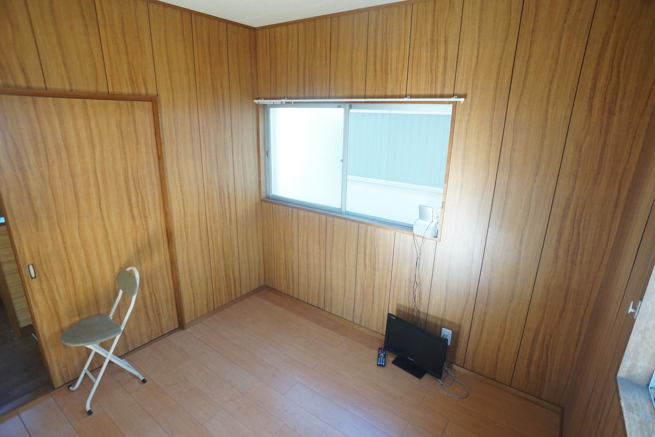 五条西１丁目戸建の洋室