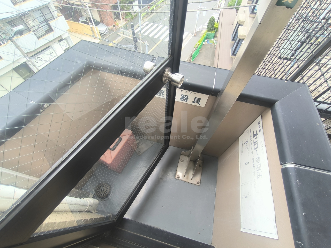 武蔵野市吉祥寺南町４丁目の賃貸マンションのバルコニー