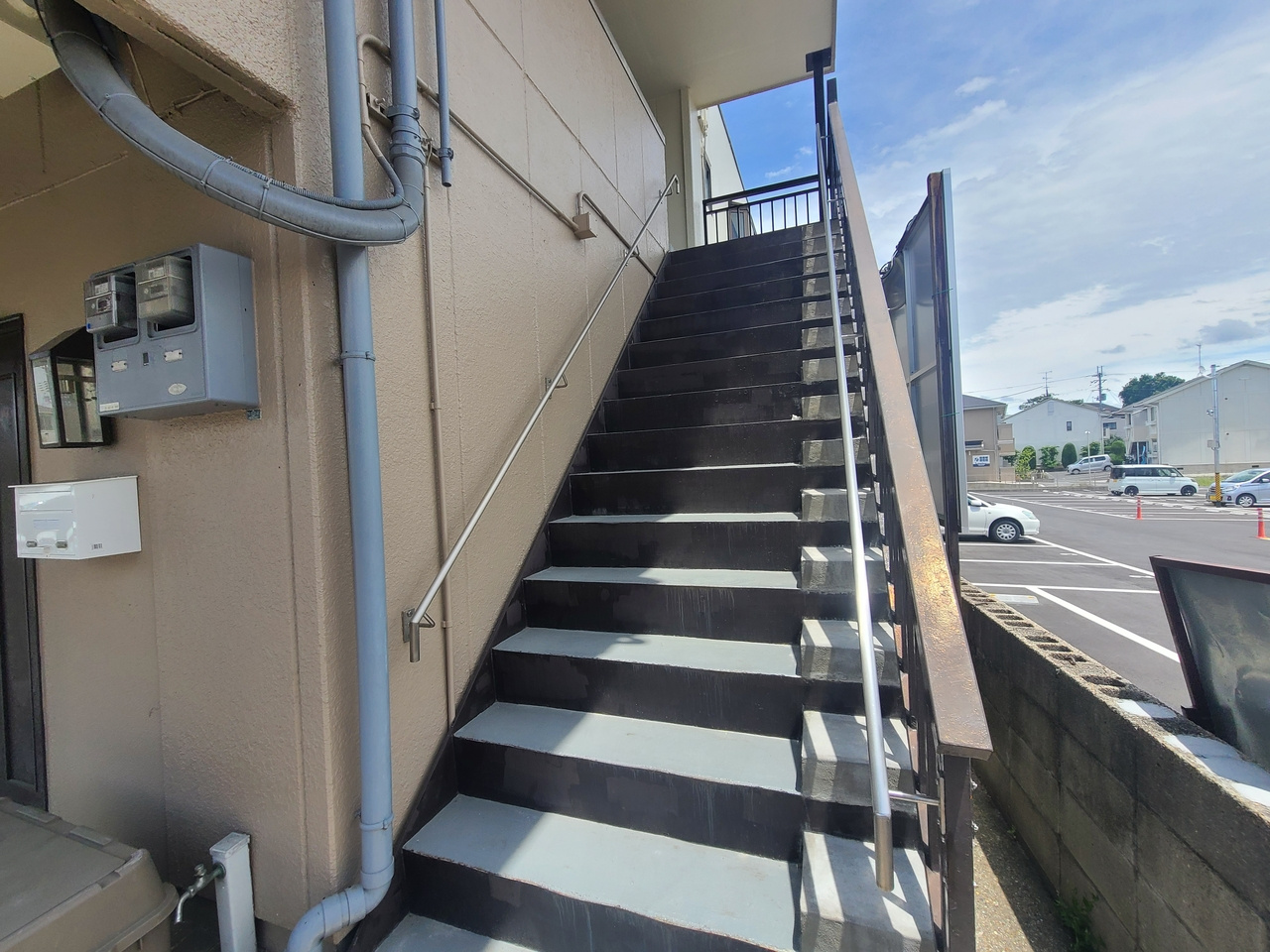 薮内ビルの駐車場