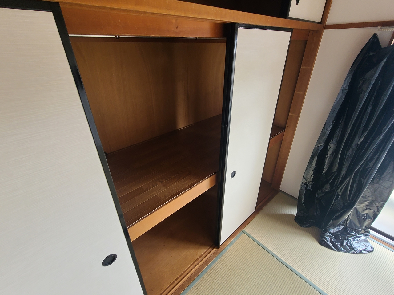 薮内ビルの収納