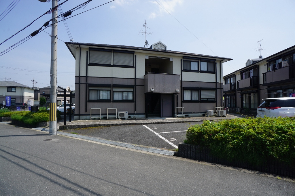グレースプラザＢ棟の駐車場